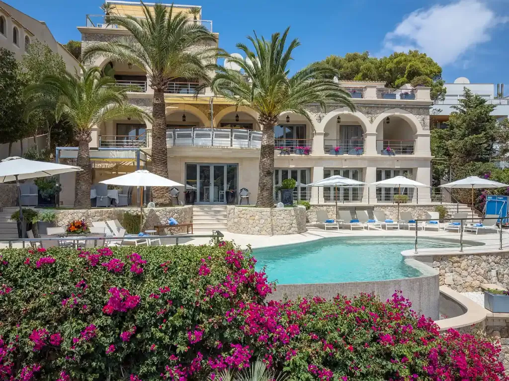 Villa Kerida Mallorca Infinity Pool Meerblick
