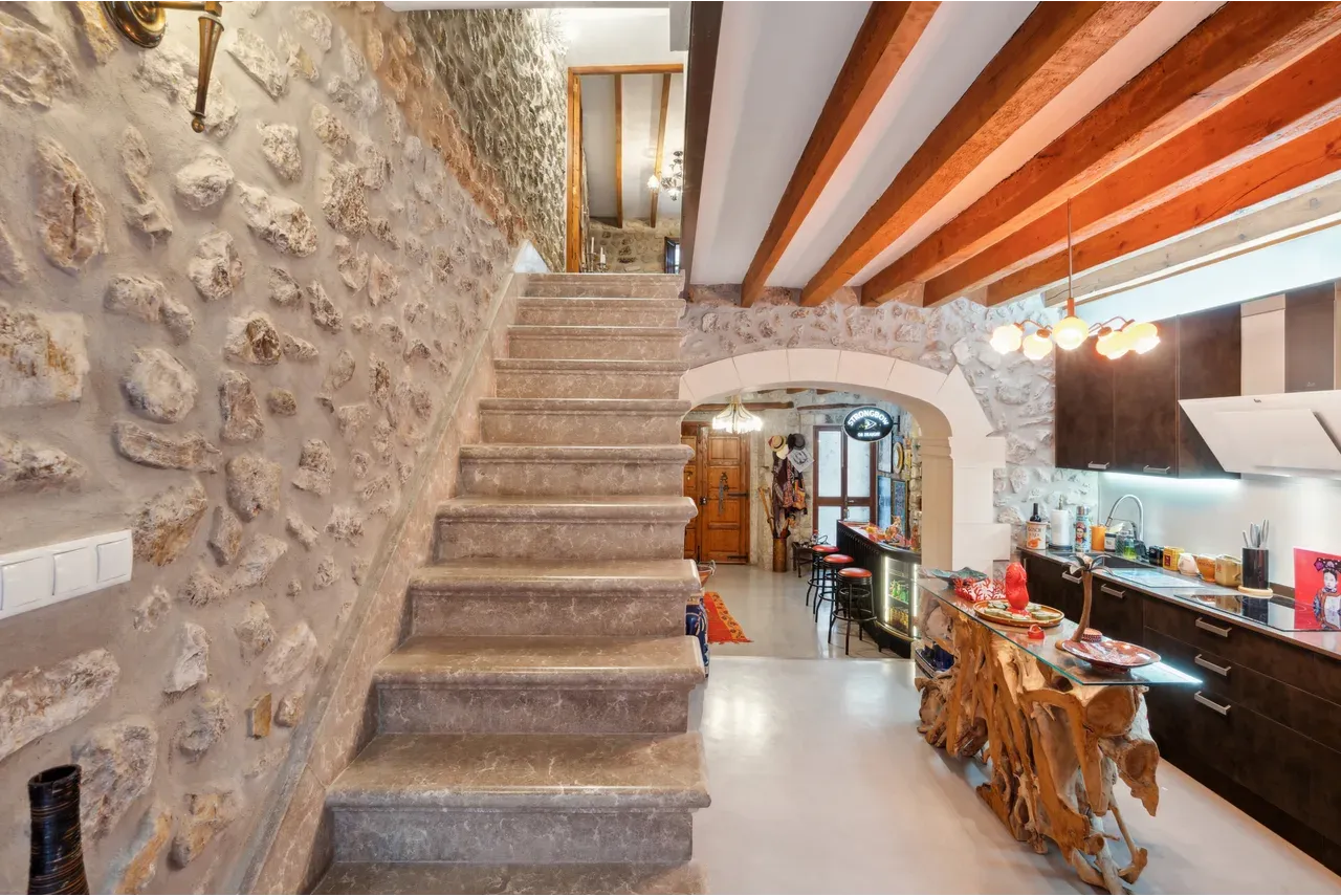 Außergewöhnliches Stadthaus mit historischem Charakter, Manacor de la Vall – Ansicht 12