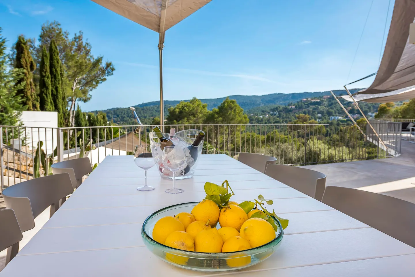 Exclusive villa, Son Vida – view 10