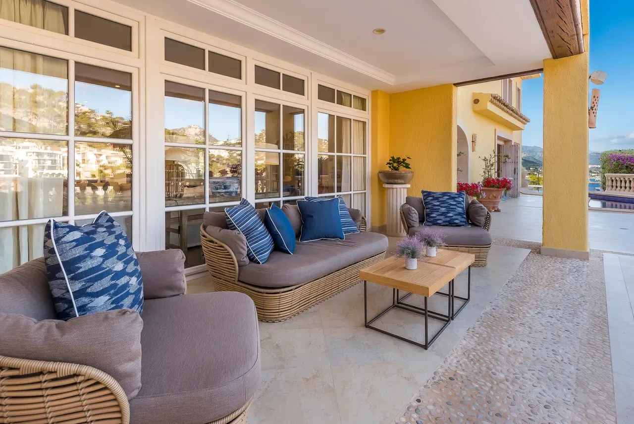 The Yellow Castle: Iconic Luxury Villa, Puerto de Andratx – view 12