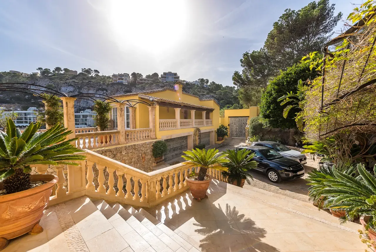 The Yellow Castle: Iconic Luxury Villa, Puerto de Andratx – view 40