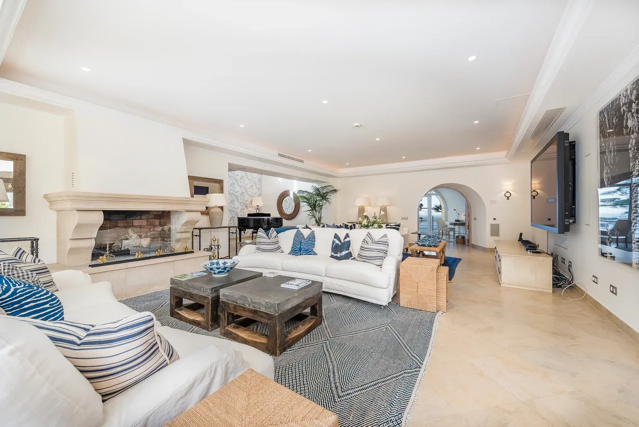 The Yellow Castle: Iconic Luxury Villa, Puerto de Andratx – view 25