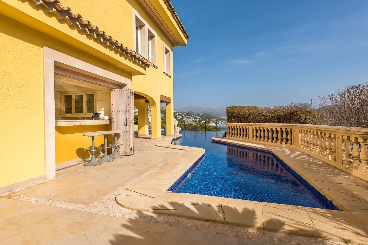 The Yellow Castle: Iconic Luxury Villa, Puerto de Andratx – view 11