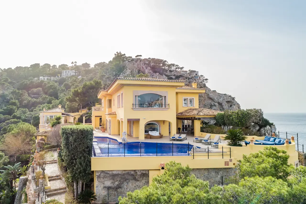 The Yellow Castle: Iconic Luxury Villa, Puerto de Andratx – view 51