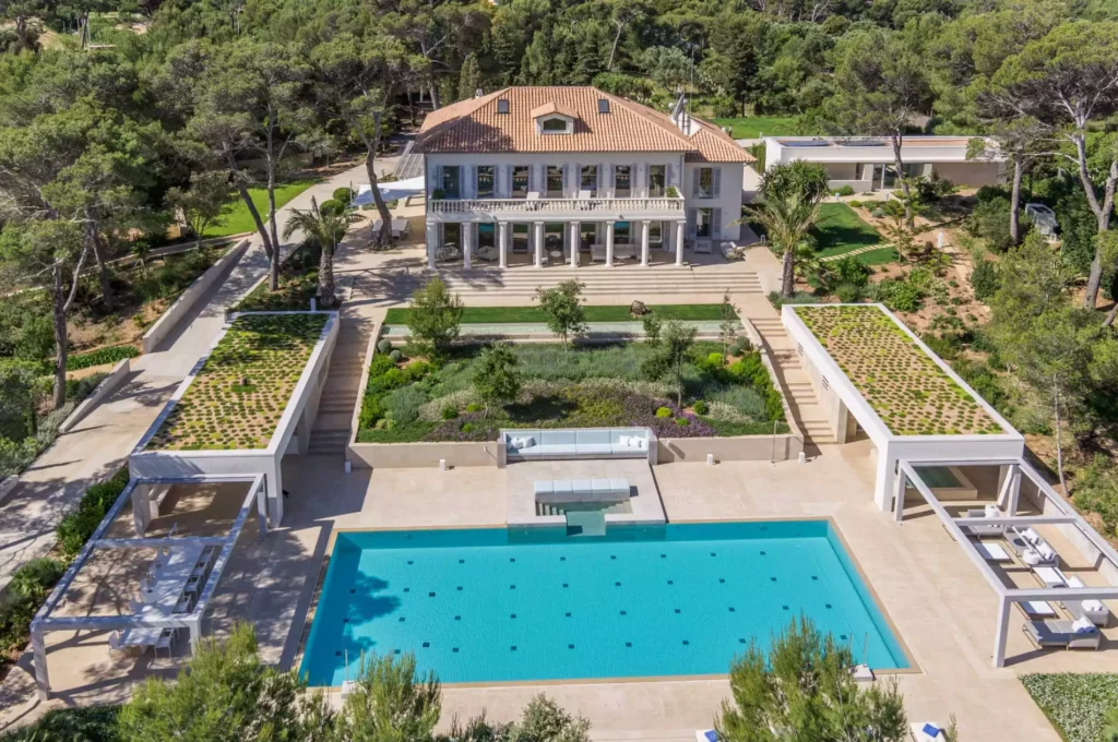Los Leones Mallorca luxury villa exterior